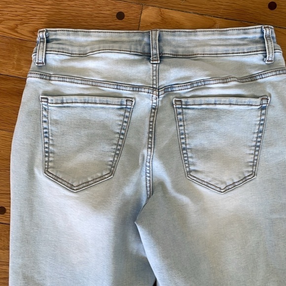 Falls Creek Light Wash Ankle Straight Leg Jeans Blue Denim Women 6 Inseam 25" - Picture 6 of 7